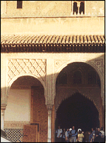 alhambra_150.gif (23K)